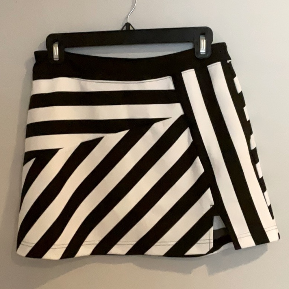 Slazenger Striped Golf Skort, Women’s size S.